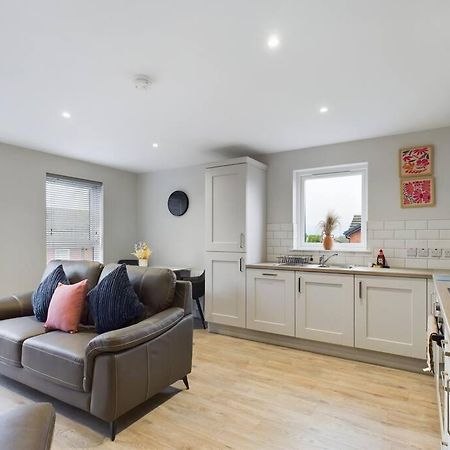 Contemporary 2-Bedroom Apartment Belfast Buitenkant foto