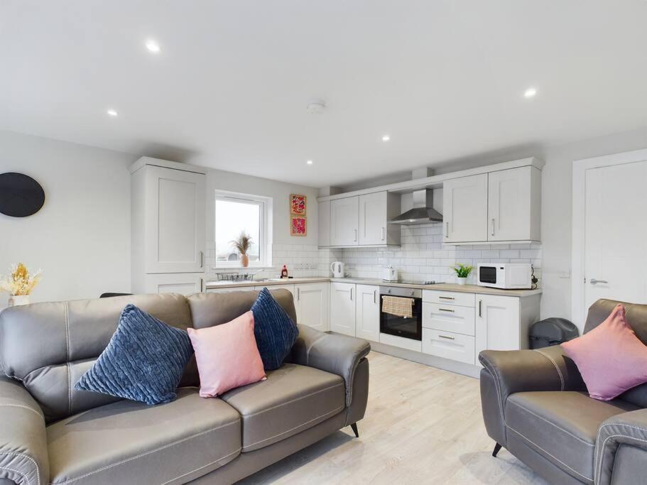Contemporary 2-Bedroom Apartment Belfast Buitenkant foto