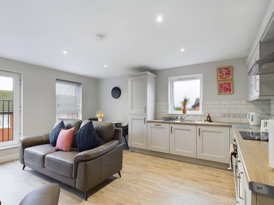 Contemporary 2-Bedroom Apartment Belfast Buitenkant foto